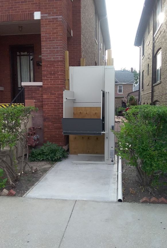 porch lift installed in Chicago for wheelchair access