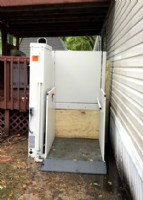 Bruno-outdoor-wheelchair-lift-installed-by-Lifeway-Mobility-in-Mankato-Minnesota.JPG